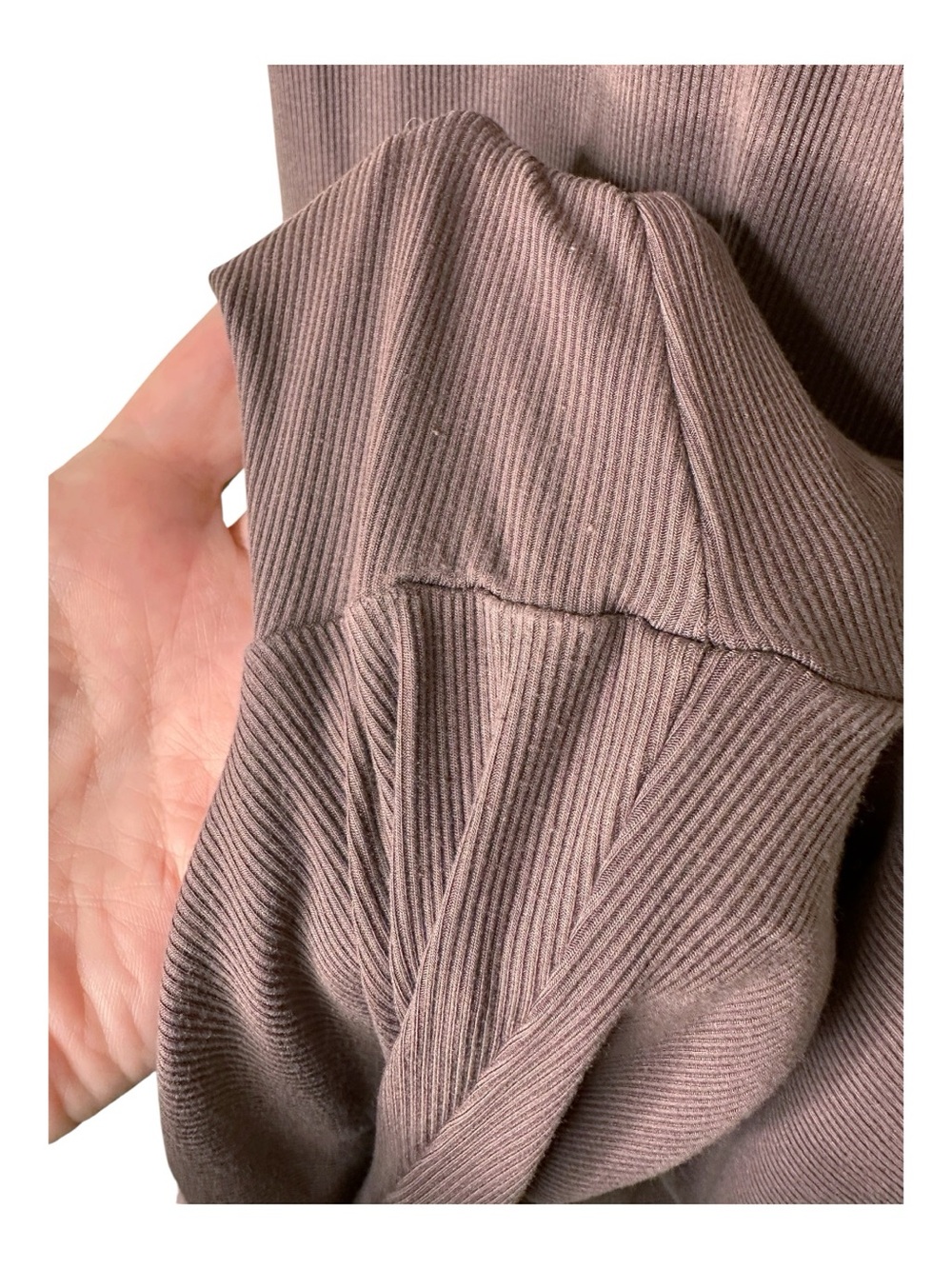 Vuori Pose Henley Jumpsuit Size Medium Brown Wide Leg Stretchy Pockets - Picture 13 of 16